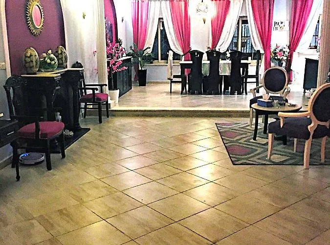 In Bb - Vip Privat Inkl Breakfast Gurdaka